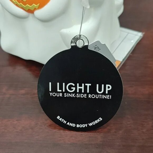 Bath & Body Works Light Up GHOST Soap Buddy Holder + Hand Soap - Picture 4 of 7